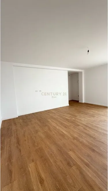 Фото Квартира на продажу Prane Ujesjellsit, Durrës