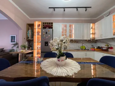 Фото house на продажу Vasil Shanto, Tiranë