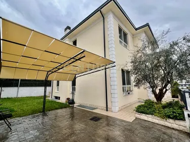 Фото vila на продажу Liqeni Thate, Tiranë