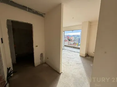 Foto di Appartamento in vendita Pazari i Ri, Tiranë