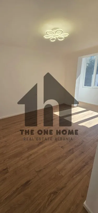 Zdjęcie studio na sprzedaż Myslym Shyre, Tiranë