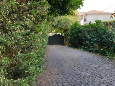 Ambasada Amerikane - photos