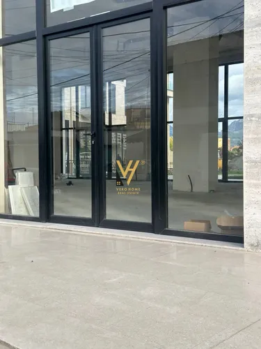 Foto von shop zum verkauf Jordan Misja, Tiranë