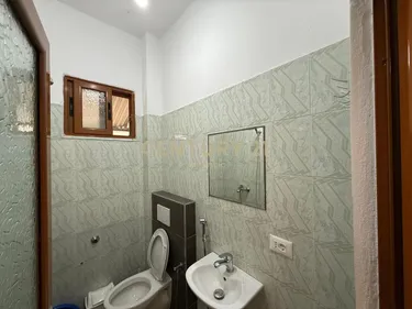 Foto e Shtëpi në shitje Plazh,rrota Kuqe, Durrës