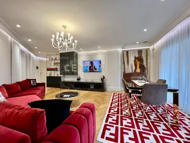 Foto di Appartamento in vendita Pranë Kopshtit Botanik, Tiranë