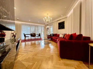 Foto di Appartamento in vendita Pranë Kopshtit Botanik, Tiranë