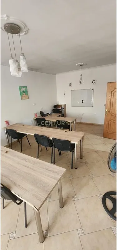 Foto e Ambient biznesi në shitje Rruga e Dibres, Tiranë