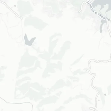 Foto von commercial zum verkauf Prane Kristal Center, Tiranë