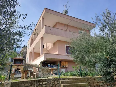 Foto av house till salu Prane Karburant Pernocë, Durrës