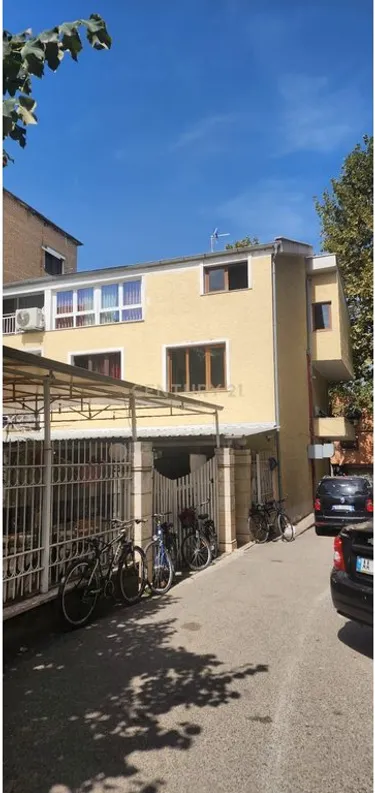 Foto e Ambient biznesi në shitje Rruga e Dibres, Tiranë