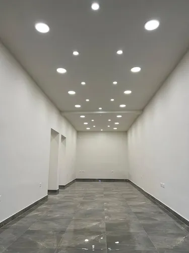 Foto e Ambient biznesi në shitje Yzberisht, Tiranë