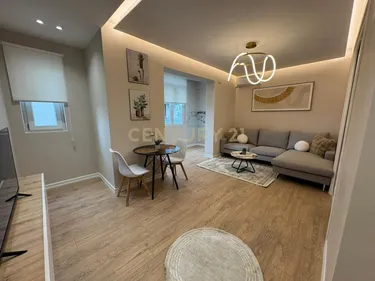 Foto e Apartment në shitje Rruga e Barrikadave, Tiranë