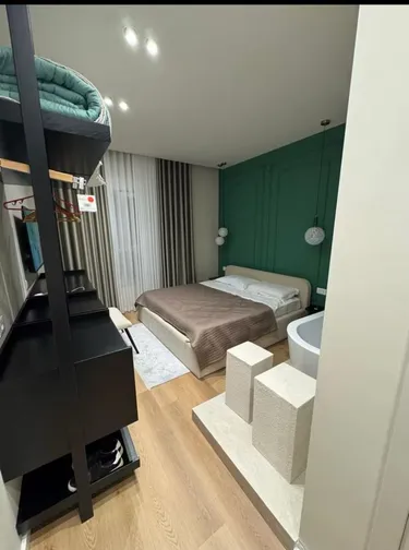 Foto e studio në shitje Ali Demi, Tiranë