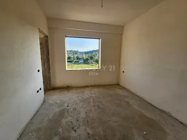 Zdjęcie Mieszkanie na sprzedaż Astir, Tiranë