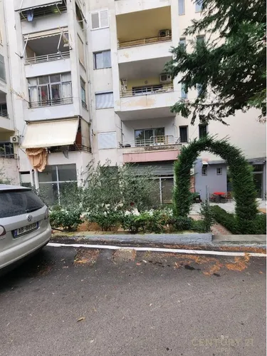 Foto di commercial in vendita Fresk, Fresk, Tirana, Tiranë