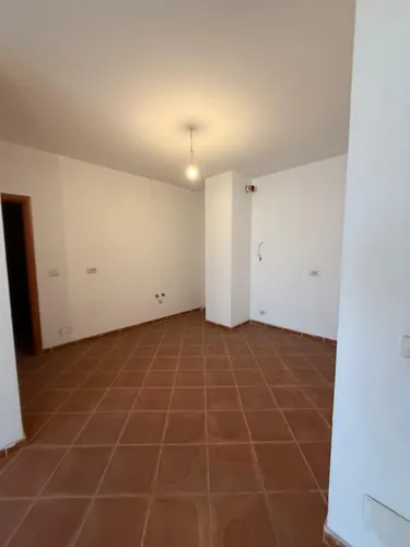 Foto von Wohnung zum verkauf Mbikalimi i Kristalit, Komuna e Parisit, Tiranë