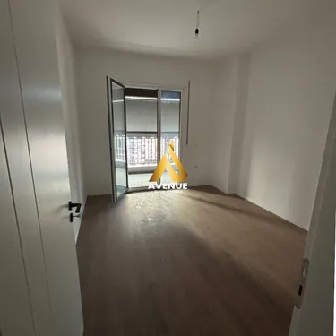 Foto e Apartment në shitje Fusha e Aviacionit, Simon Gjoni, Tiranë