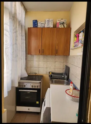 Foto e studio në shitje 21 Dhjetori, Tiranë