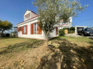 Foto di house in vendita Farkë, Farkë, Tirana, Tiranë