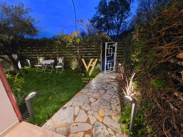 Фото vila на продажу Kodra e Diellit, Tiranë