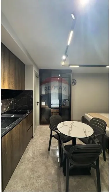 Фото Квартира на продажу 21 Dhjetori, Tiranë