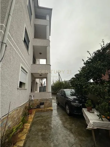 Foto e Shtëpi në shitje Kinostudios, Kinostudios, Afër Unazës së Madhe, Tiranë