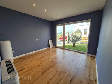 Foto e Vilë në shitje Long Hill Residence, Vila A102, Tiranë