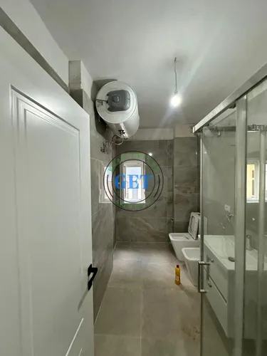 Foto e Ambient biznesi me qera Tregu Fruta Perimeve, Durrës