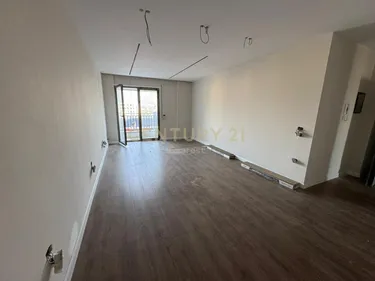 Foto di Appartamento in vendita Bulevardi i Ri, Tiranë