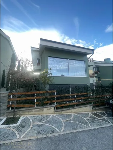 Foto e Vilë në shitje Long Hill Residence, Vila A102, Tiranë