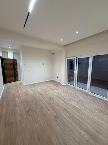 Foto von Wohnung zum verkauf Ali Demi, Tiranë