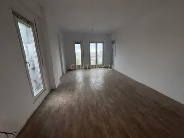 Foto e Apartment në shitje Kamez, Tiranë