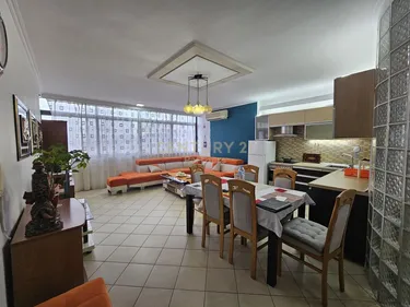 Фото Квартира на продажу Te Rruga e Kavajës, Rruga e Kavajës, Tirana, Tiranë