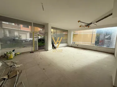 Foto e Dyqan në shitje Liqeni i Thate, Tiranë