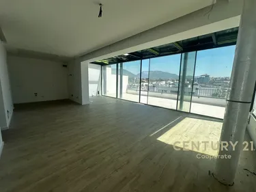 Foto e Apartment në shitje Liqeni i Thatë, Tiranë