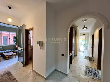 Zdjęcie Mieszkanie na sprzedaż Ish Blloku, Bllok, Tiranë