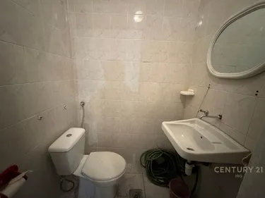 Zdjęcie shop na sprzedaż Rruga 23 Tirana Albania, Tiranë