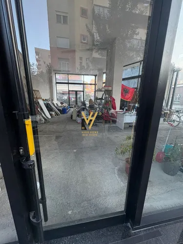 Foto e Dyqan në shitje Rruga e Bogdaneve, Tiranë