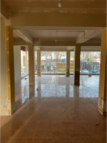 Foto e Ambient biznesi në shitje Laprakë, Dritan Hoxha, Tirana, Tiranë