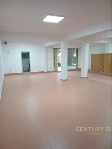 Foto av commercial till salu Fier