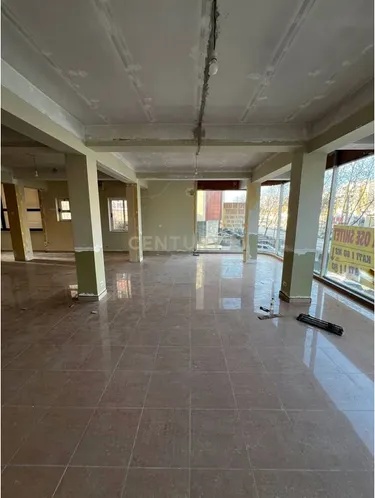 Foto e Ambient biznesi në shitje Laprakë, Dritan Hoxha, Tirana, Tiranë