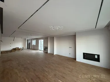 Foto av Lägenhet till salu Liqeni Thatë, Tiranë