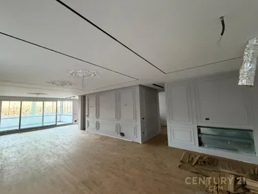 Foto av Lägenhet till salu Liqeni Thatë, Tiranë