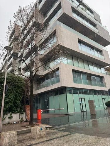 Foto e Parkim në shitje Tiranë