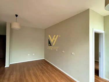 Foto e Zyrë në shitje Bulevardi Bajram Curri, Tiranë