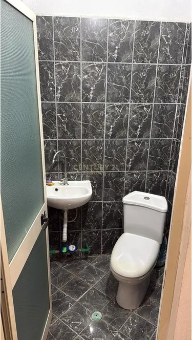 Foto av shop till salu Fresku, Tiranë