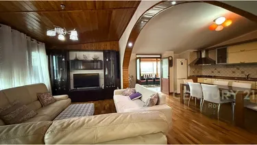 Foto e penthouse në shitje Stadiumi, Kavajë