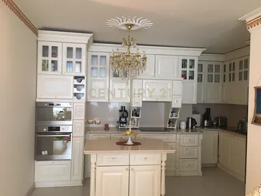 Zdjęcie Mieszkanie na sprzedaż Kompleksi Colombo, Rr. Liqeni i Thate, Tiranë