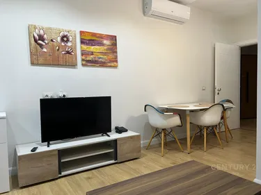 Zdjęcie Mieszkanie na sprzedaż Rruga Aleksander Moisiu, Tiranë