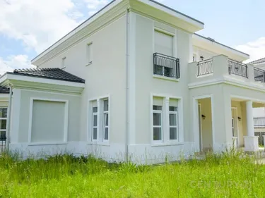 Foto e Vilë në shitje Rolling Hills Residence, Tiranë